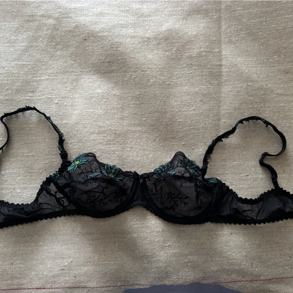 Marie Jo black / teal embroidered sheer bra. Excellent condition. 38B